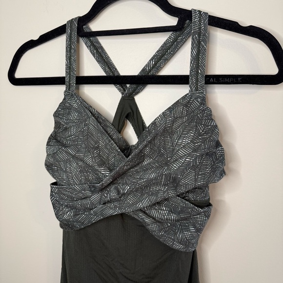 LULULEMON Wrap It Up Tank Jazzy White Gator Green 6 - Picture 5 of 10